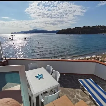 Apartamento Oda Una Terrazza Su Pareti - Goelba *