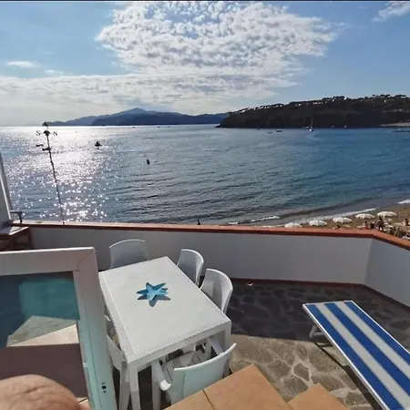 Apartamento Oda Una Terrazza Su Pareti - Goelba Casa Morcone