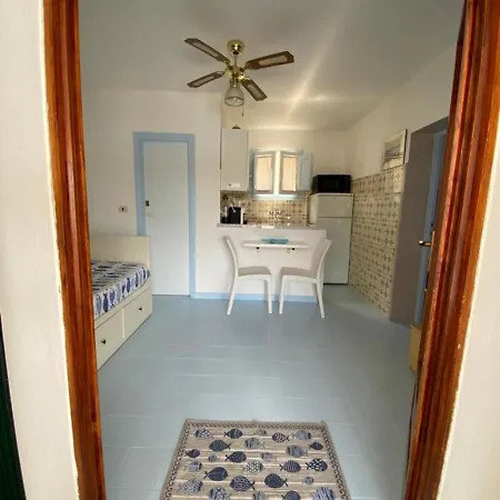 Oda Una Terrazza Su Pareti - Goelba *