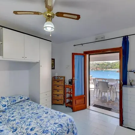Oda Una Terrazza Su Pareti - Goelba * Casa Morcone