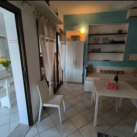 Oda Una Terrazza Su Pareti - Goelba Apartamento Casa Morcone