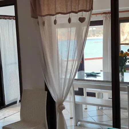 Apartamento Oda Una Terrazza Su Pareti - Goelba Casa Morcone
