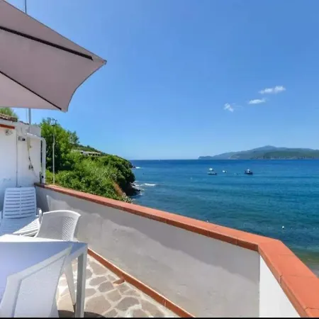 Oda Una Terrazza Su Pareti - Goelba