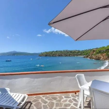 Apartmán Oda Una Terrazza Su Pareti - Goelba *