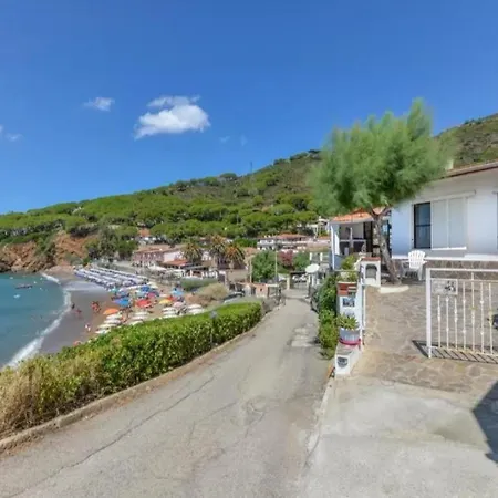 Apartmán Oda Una Terrazza Su Pareti - Goelba *