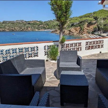 Oda Una Terrazza Su Pareti - Goelba Casa Morcone