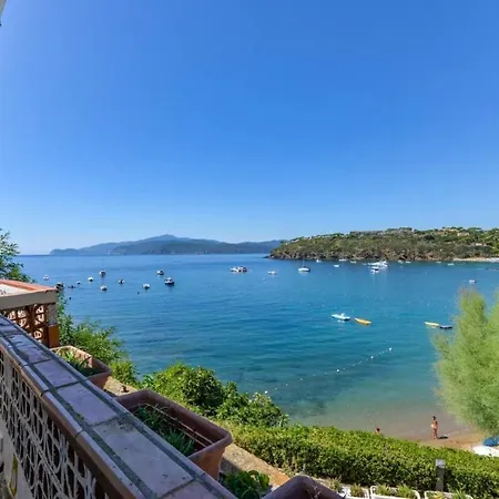 Apartmán Oda Una Terrazza Su Pareti - Goelba *