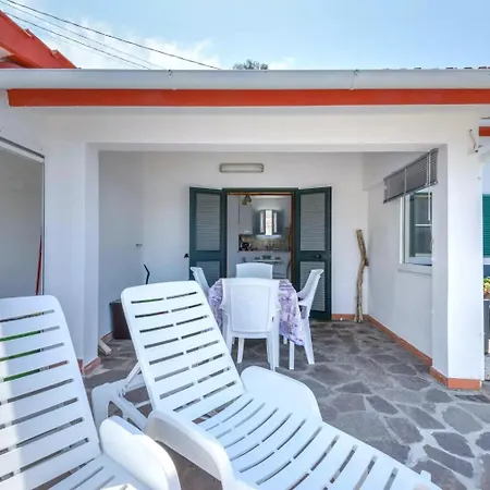 Oda Una Terrazza Su Pareti - Goelba Casa Morcone