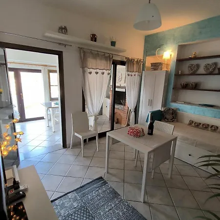 Апартаменты Oda Una Terrazza Su Pareti - Goelba