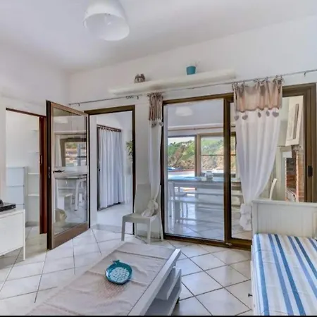 Oda Una Terrazza Su Pareti - Goelba Апартаменты Casa Morcone